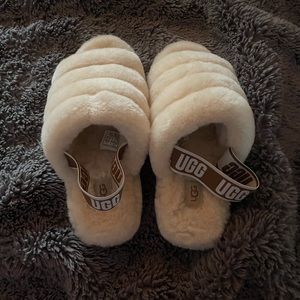 UGG fluff slippers size 9